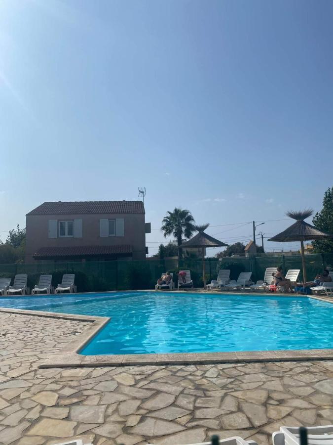 Les Marines D'Helios Villa Le Castellas Екстериор снимка
